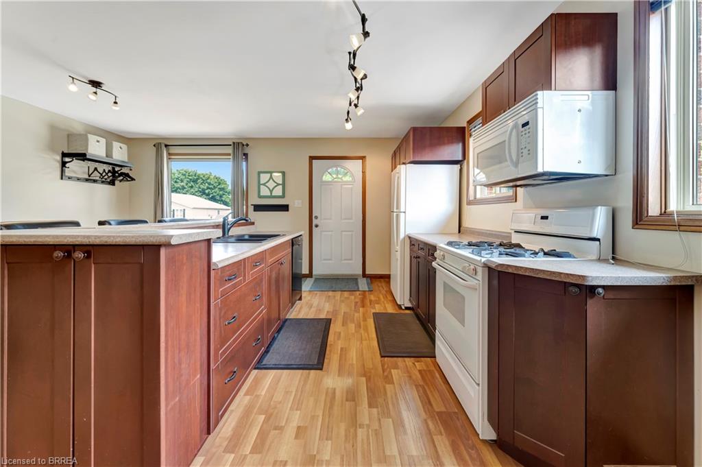 15 Ivy Crescent Property Photo 5