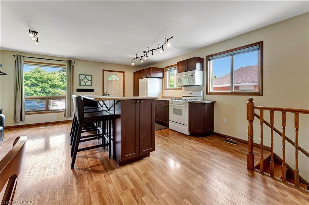15 Ivy Crescent Property Photo 6