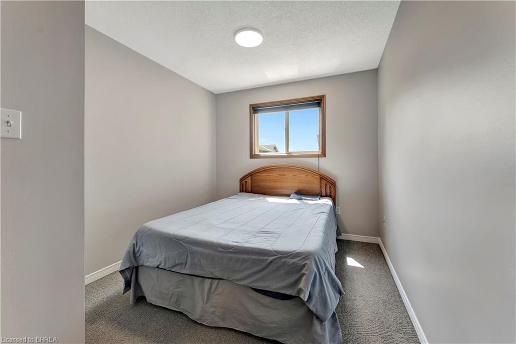 15 Ivy Crescent Property Photo 14