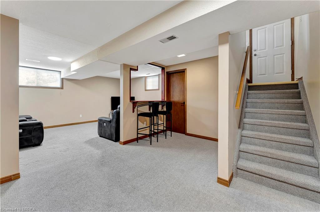 15 Ivy Crescent Property Photo 15