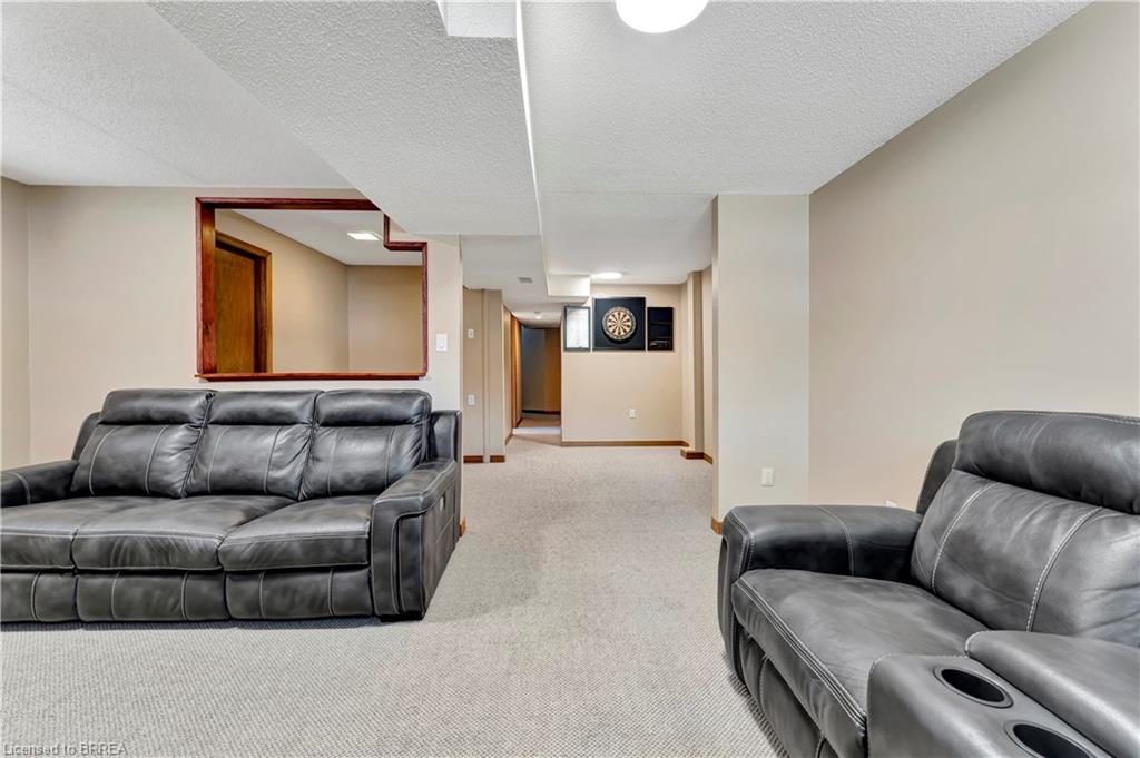 15 Ivy Crescent Property Photo 17