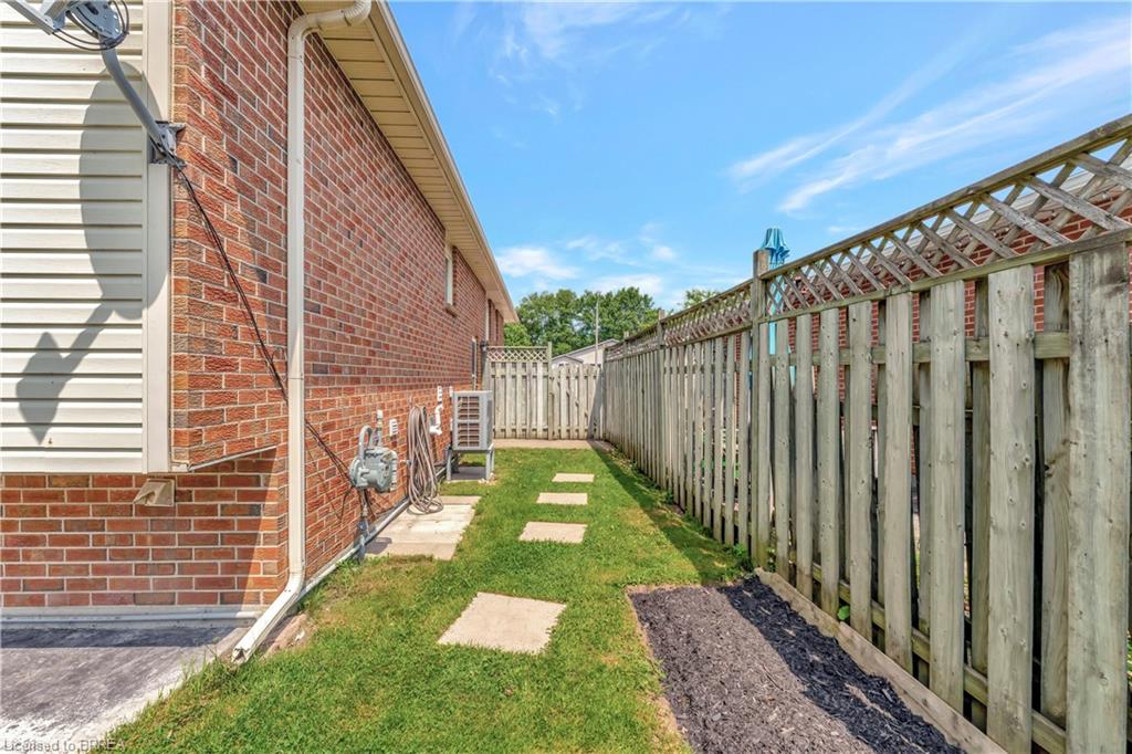 15 Ivy Crescent Property Photo 21