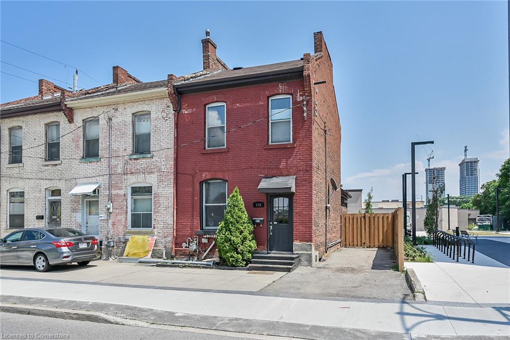 116 Bay Street N Property Photo 1