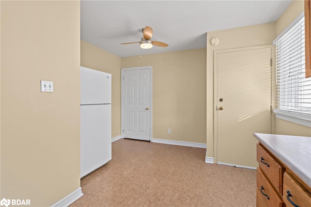 7 Rexway Drive Property Photo 9