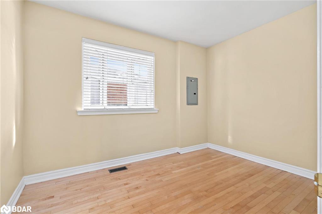 7 Rexway Drive Property Photo 11