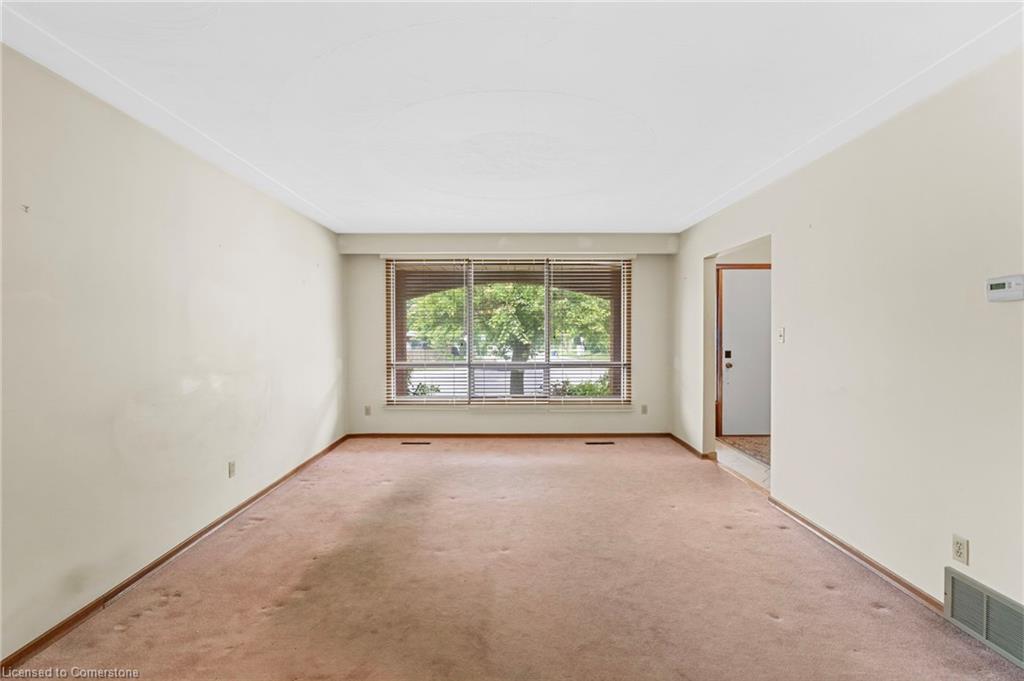 662 West 5th Street Property Photo 8