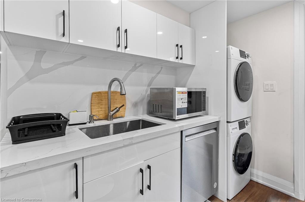 523 Pinegrove Road Property Photo 4