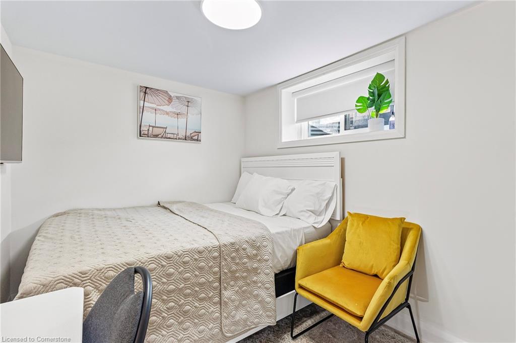 523 Pinegrove Road Property Photo 9