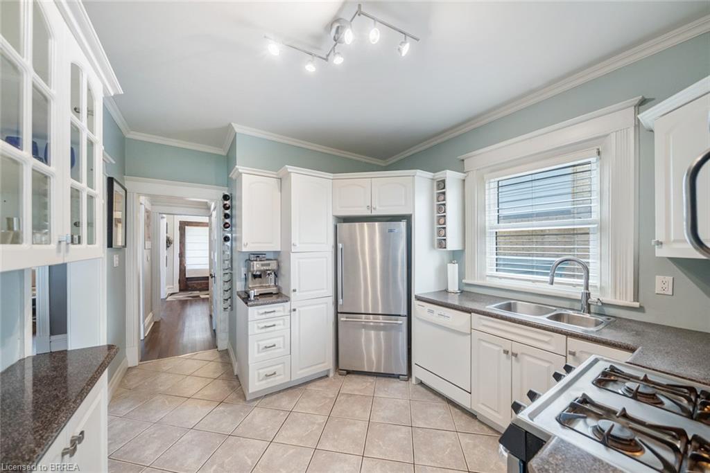 47 Mountain Park Avenue Property Photo 13