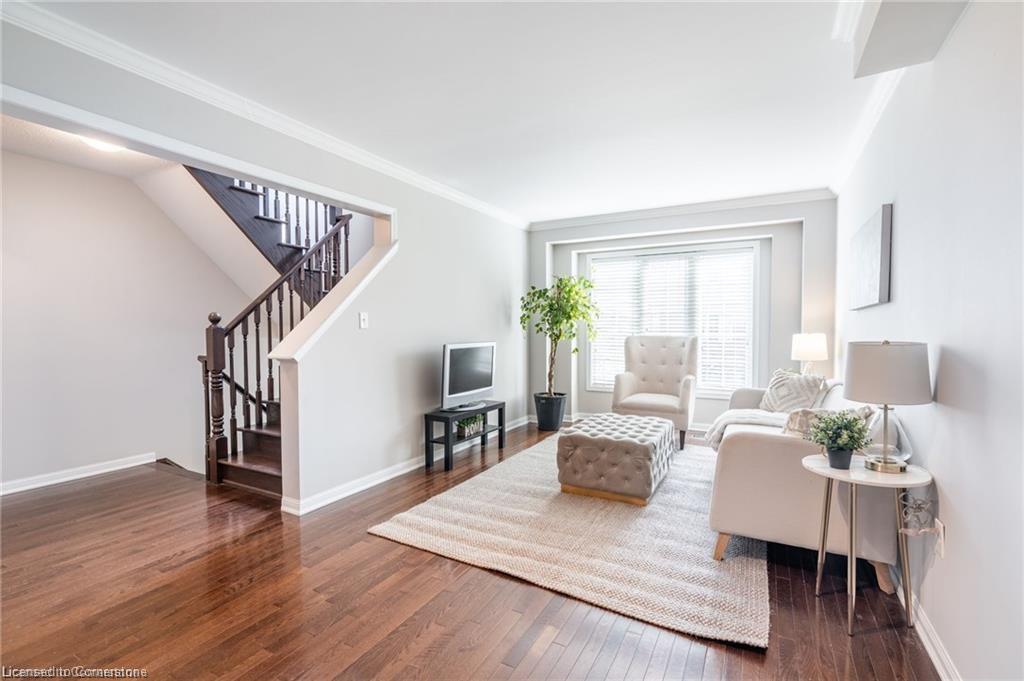69 Hepworth Crescent Property Photo 3