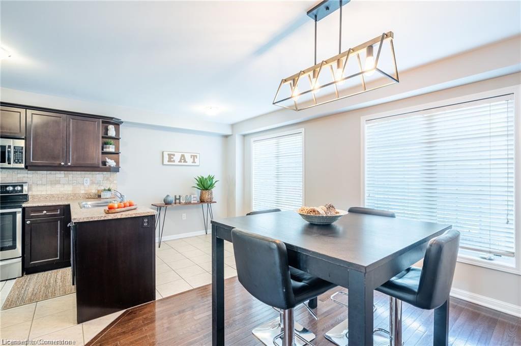 69 Hepworth Crescent Property Photo 8