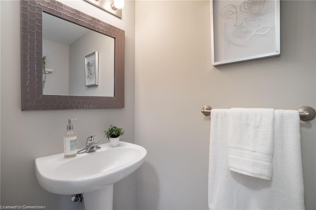 69 Hepworth Crescent Property Photo 11