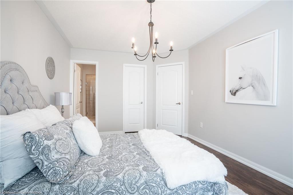 69 Hepworth Crescent Property Photo 13