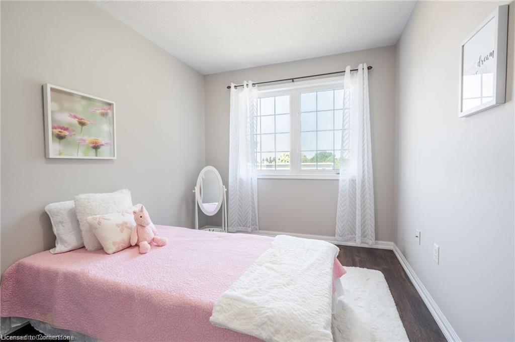 69 Hepworth Crescent Property Photo 16