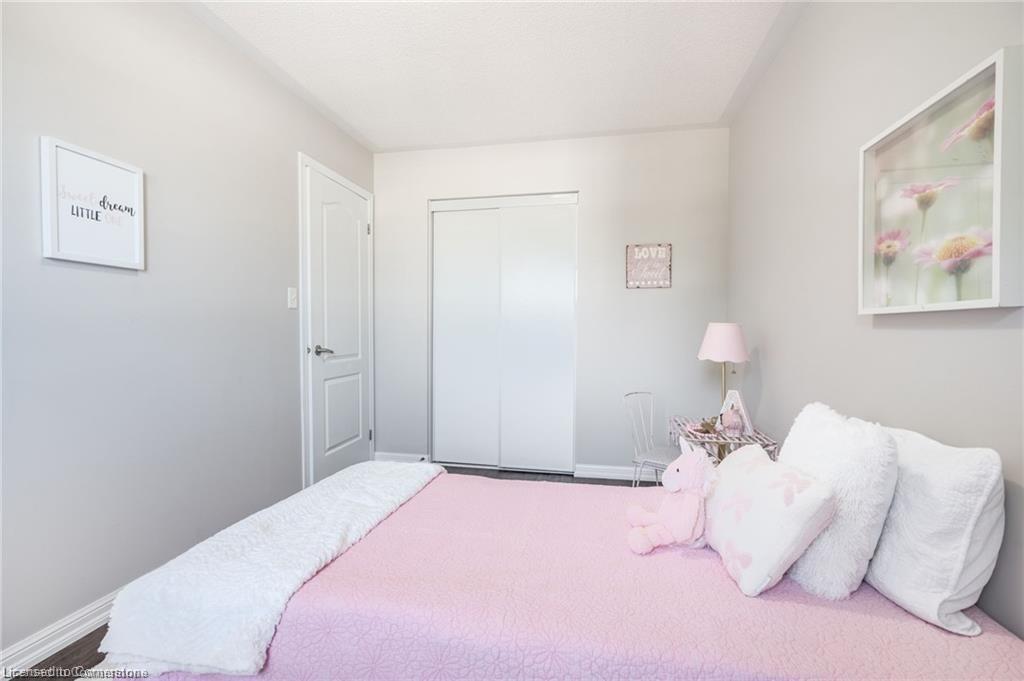 69 Hepworth Crescent Property Photo 17