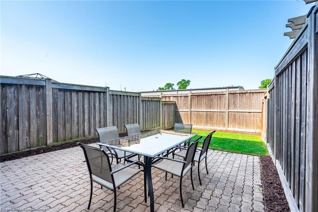 69 Hepworth Crescent Property Photo 25