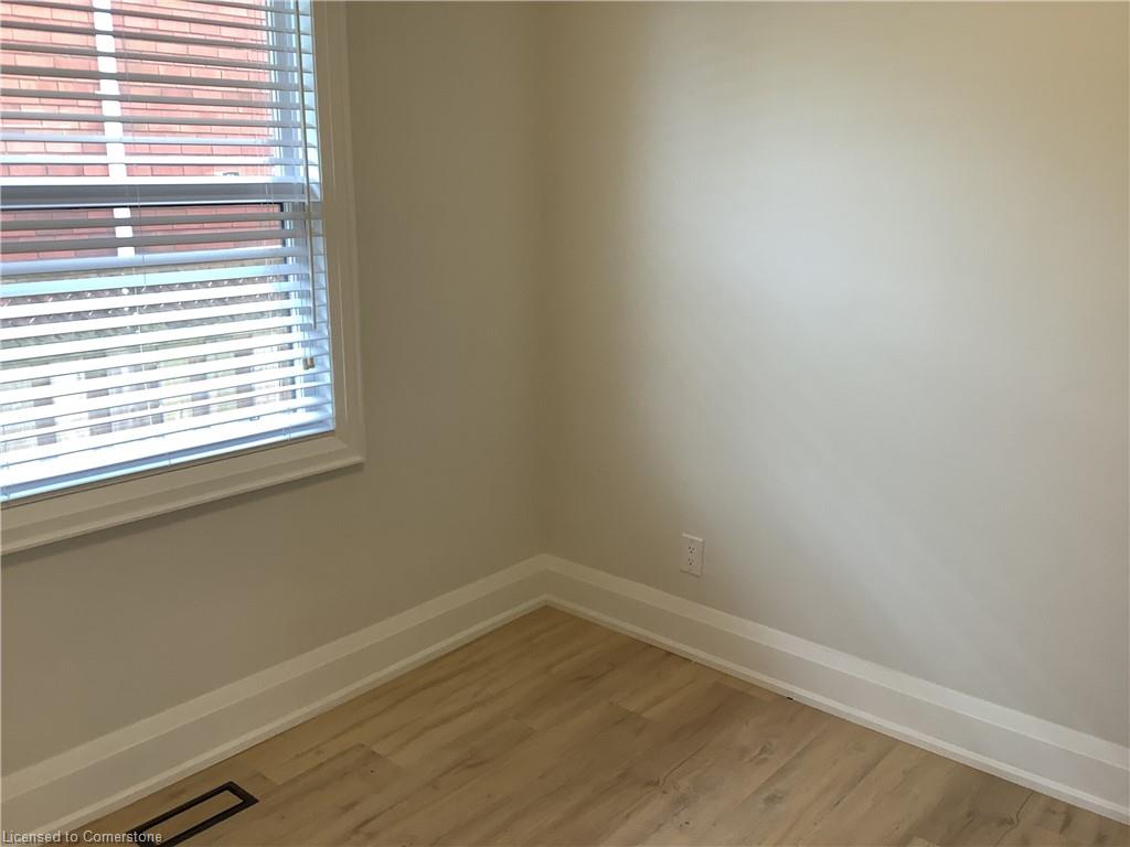 229 West 18th Street Property Photo 7