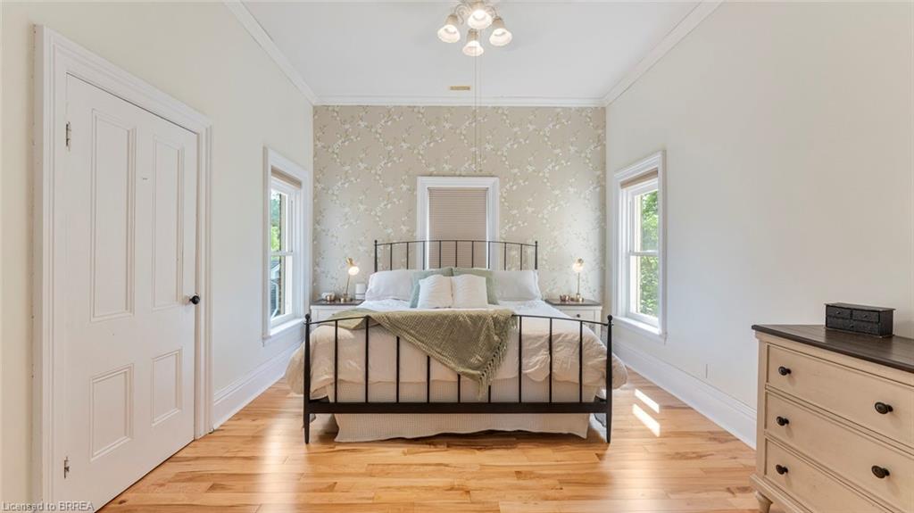 5 Thompson Street Property Photo 18