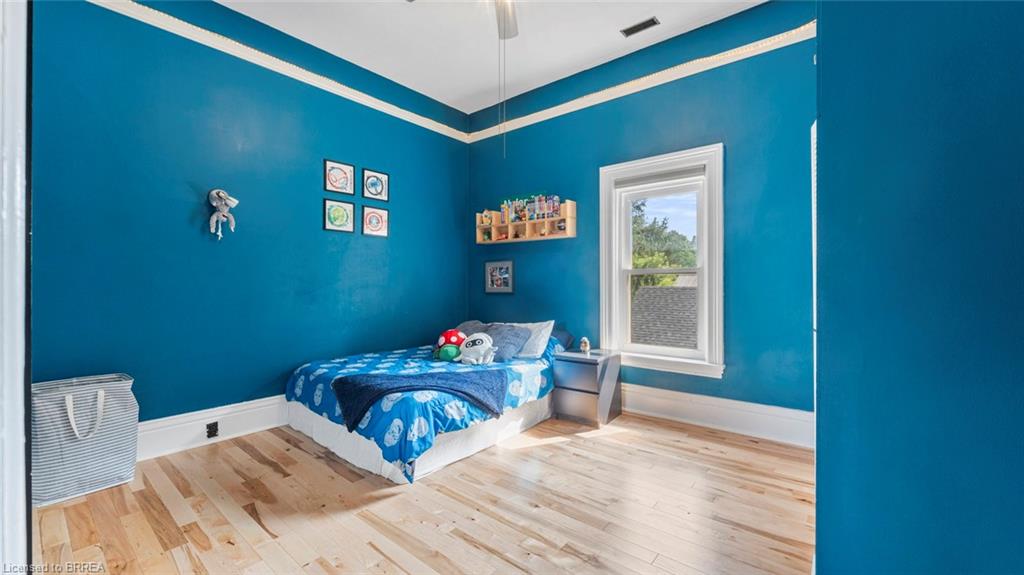 5 Thompson Street Property Photo 21