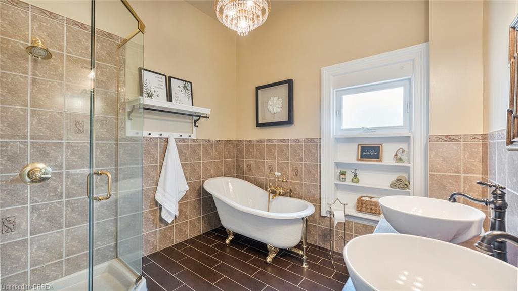 5 Thompson Street Property Photo 23