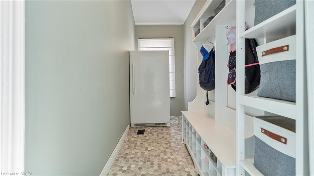5 Thompson Street Property Photo 28