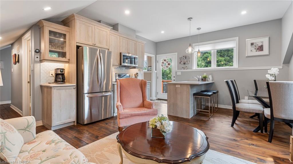 5 Thompson Street Property Photo 32