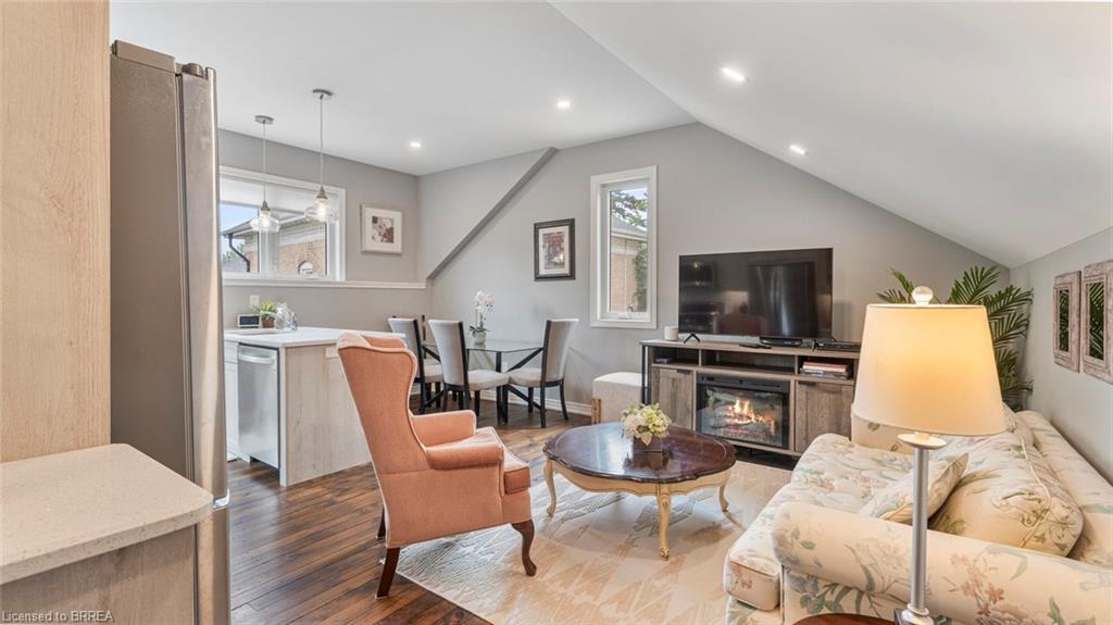 5 Thompson Street Property Photo 36