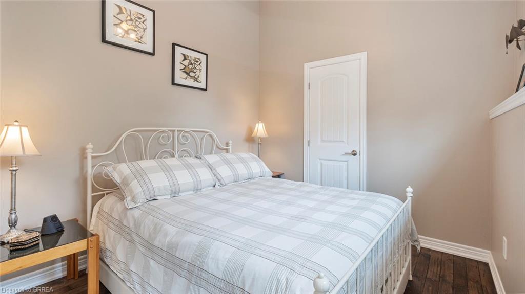 5 Thompson Street Property Photo 38