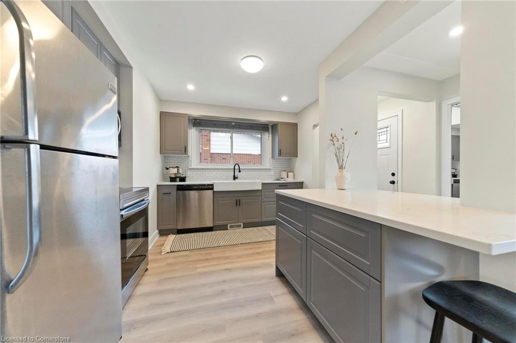 1-627 Upper Ottawa Street Property Photo 5