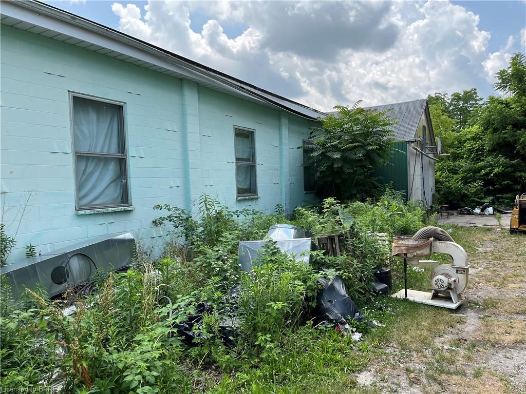 13 Old Onondaga Road W Property Photo 2