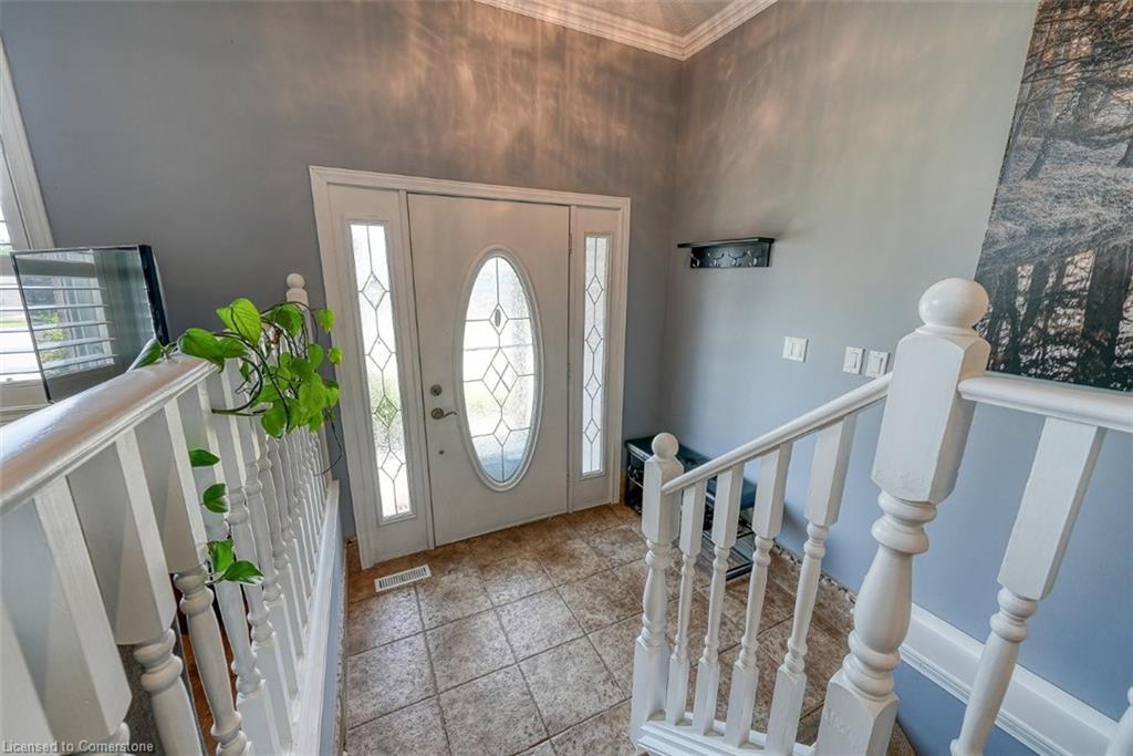 1 Cornish Crescent Property Photo 5