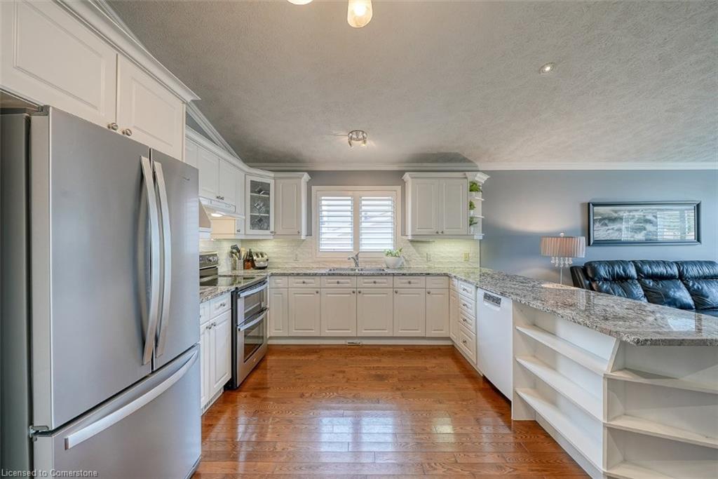 1 Cornish Crescent Property Photo 10