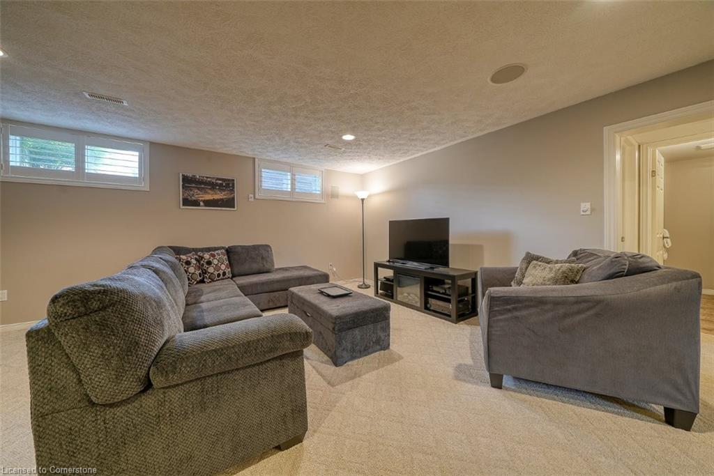 1 Cornish Crescent Property Photo 29