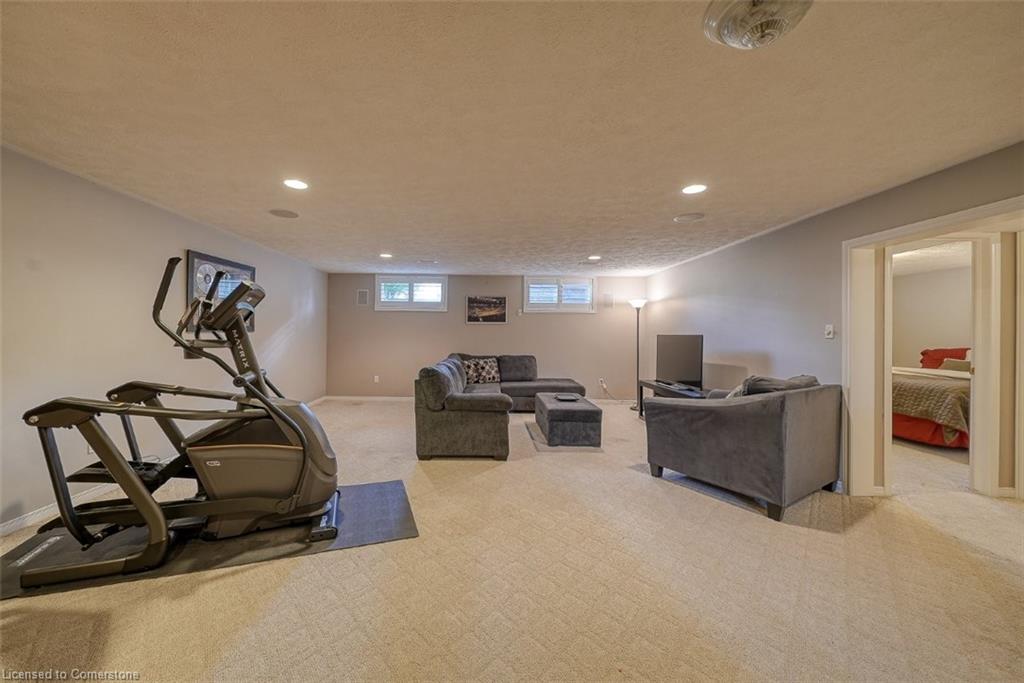 1 Cornish Crescent Property Photo 31