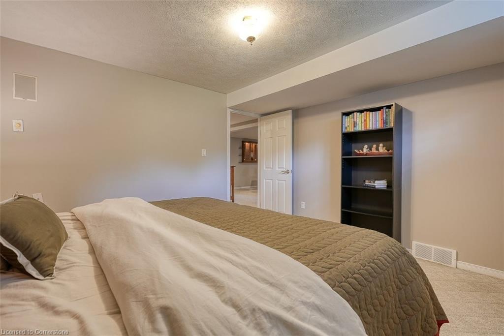 1 Cornish Crescent Property Photo 34