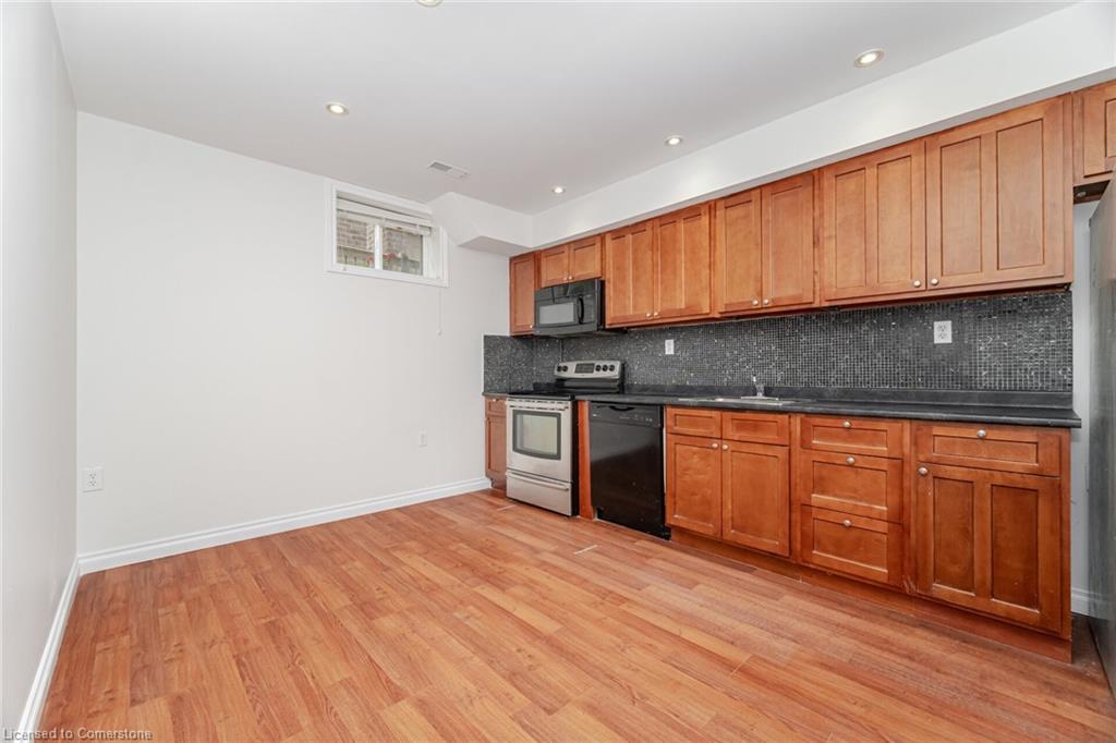 169 East 8th Street Property Photo 45