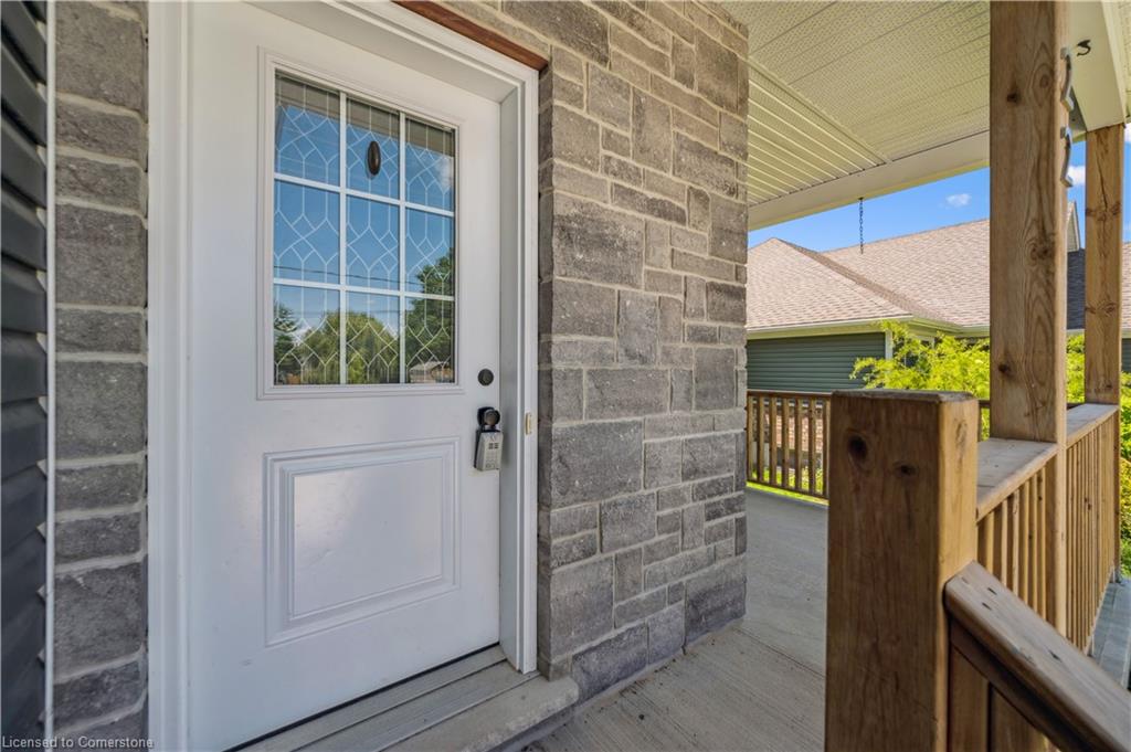 22 Ann Street S Property Photo 5