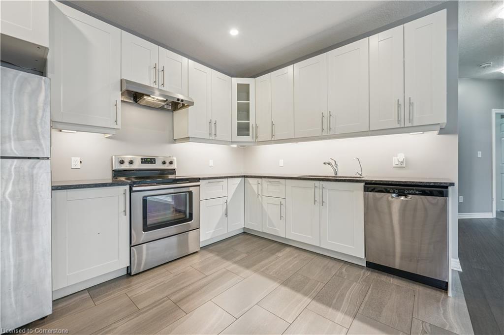 22 Ann Street S Property Photo 12