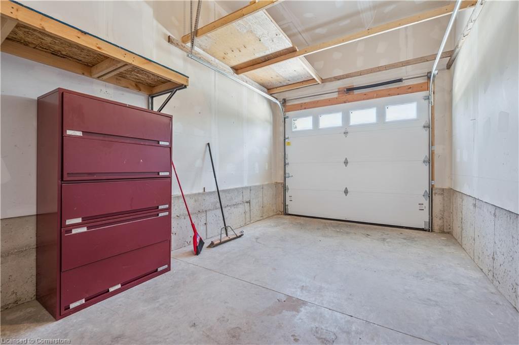 22 Ann Street S Property Photo 31