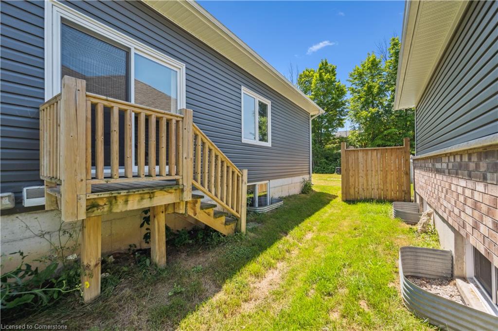 22 Ann Street S Property Photo 33