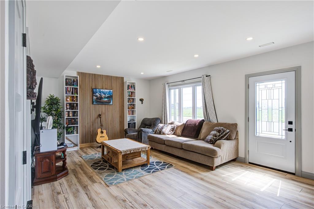 140 Winstanley Street Property Photo 3