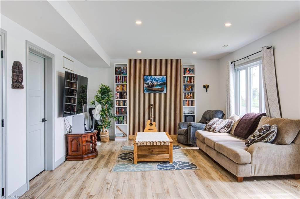 140 Winstanley Street Property Photo 5