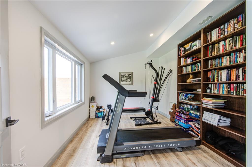 140 Winstanley Street Property Photo 22