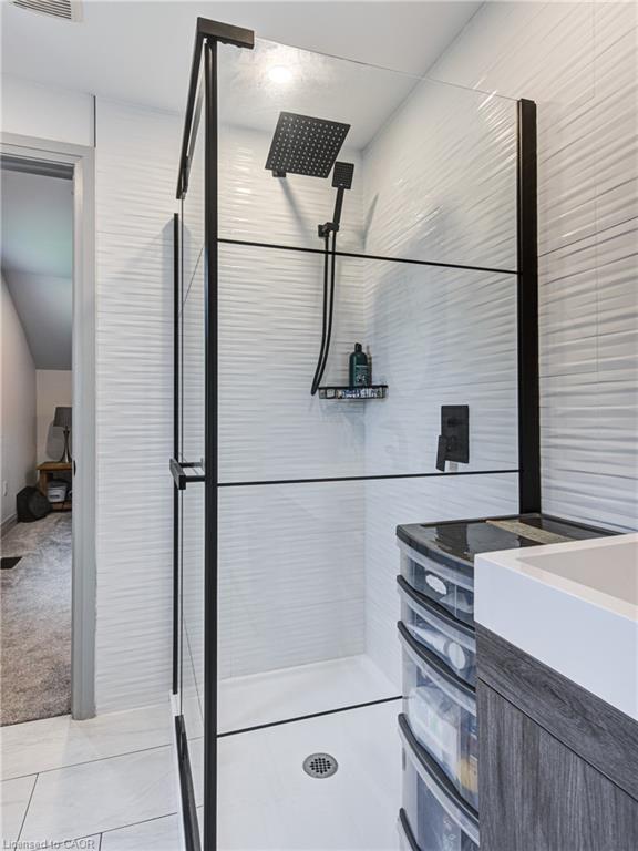 140 Winstanley Street Property Photo 31