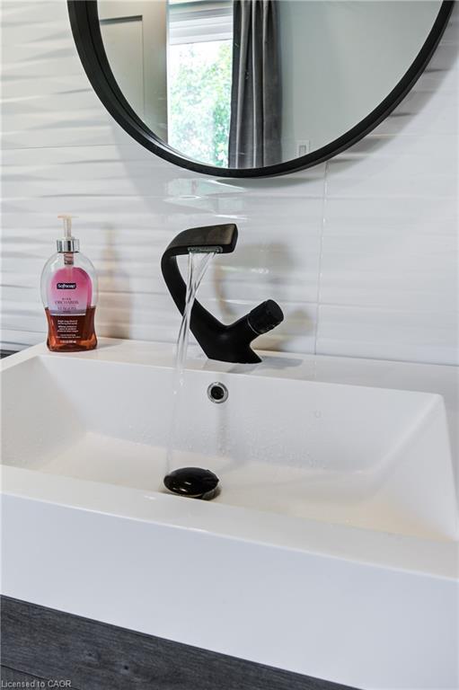 140 Winstanley Street Property Photo 32