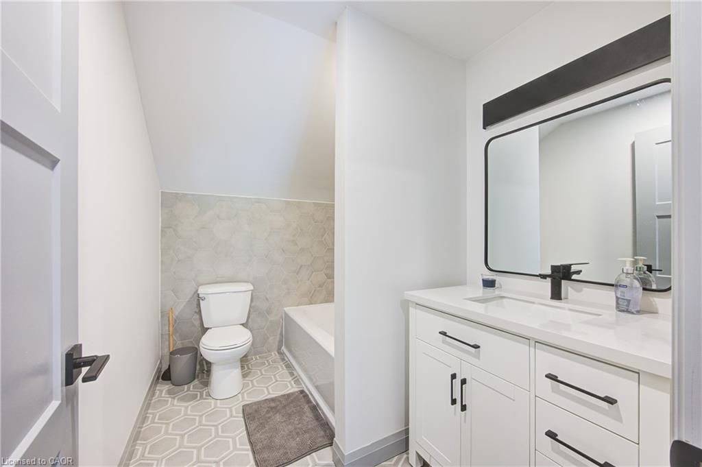 140 Winstanley Street Property Photo 33