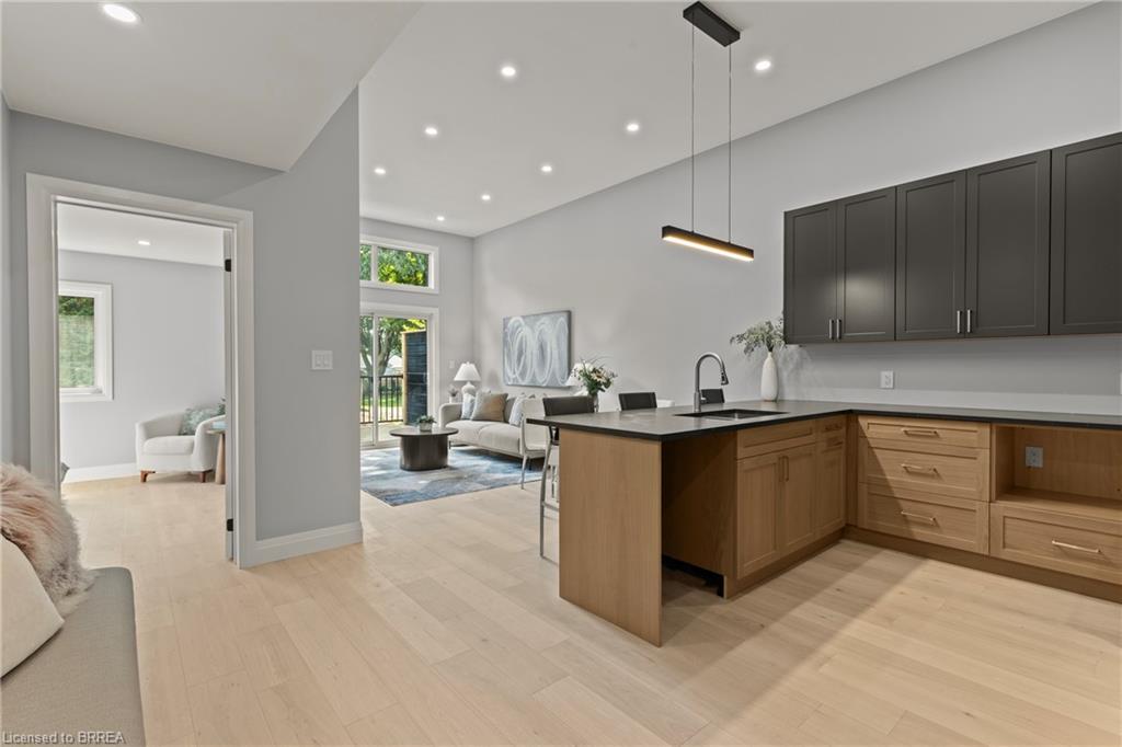 141 King Edward Street Property Photo 12