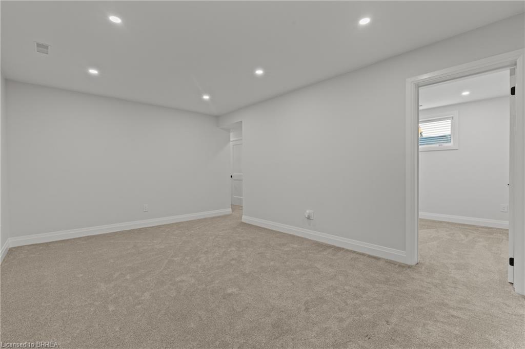 141 King Edward Street Property Photo 31