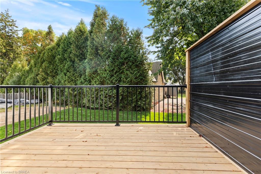 141 King Edward Street Property Photo 43