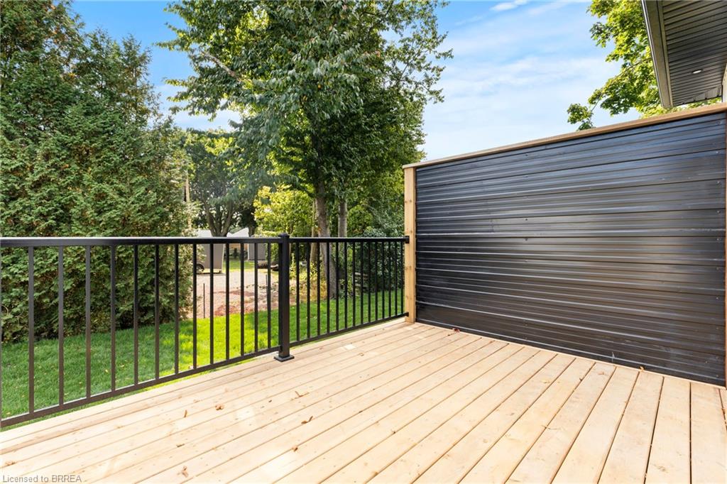 141 King Edward Street Property Photo 44